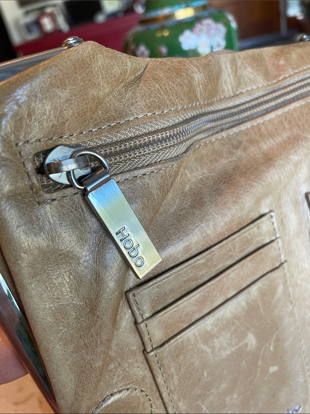 🌹HOBO Vintage-Style Tan Leather Kiss-Lock Clutch - Picture 16 of 16